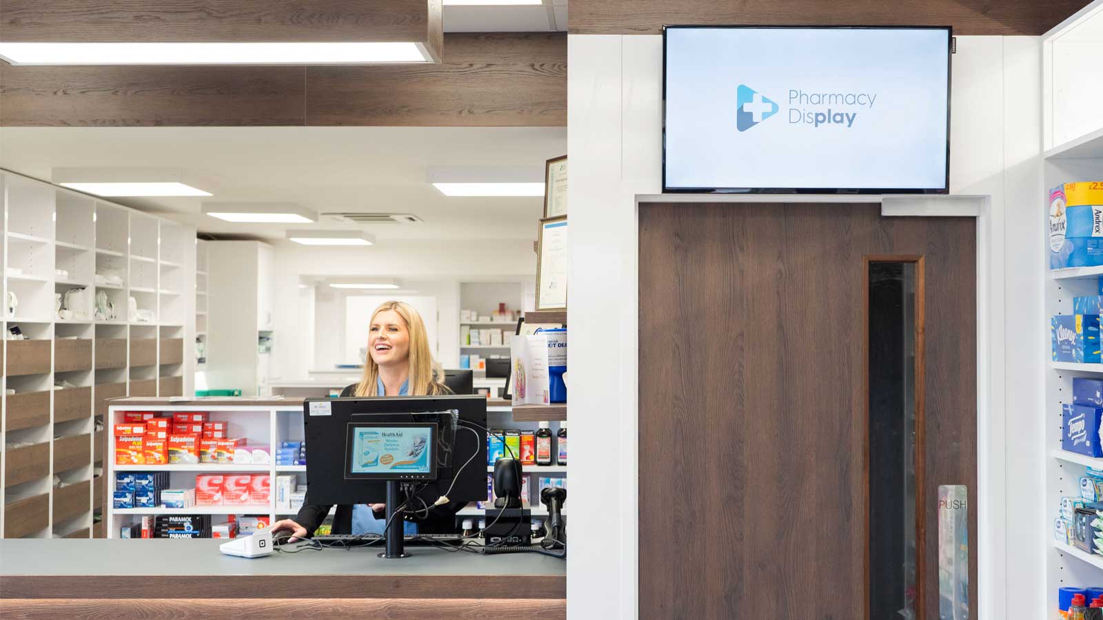 The top 5 reasons why you should consider digital signage in your pharmacy